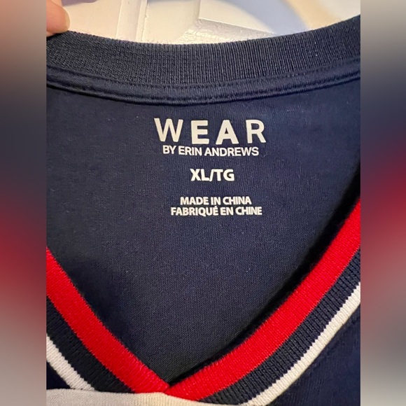 NE Patriots Oversized Tee by WEAR Erin Andrews NWT Size Large - Picture 3 of 6
